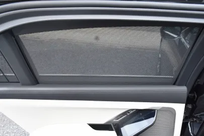 Car image 36