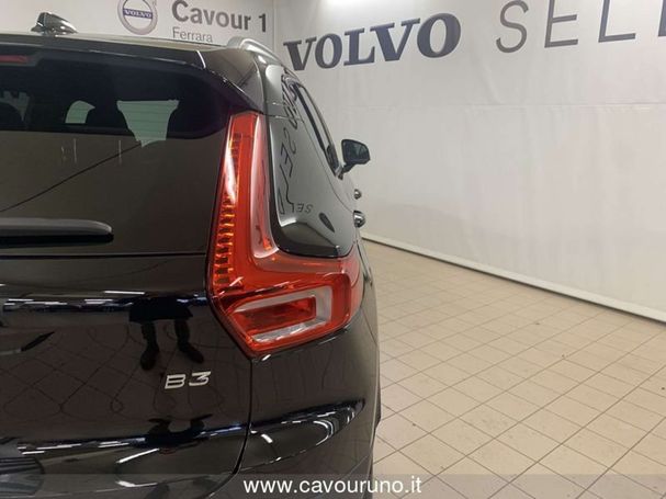 Volvo XC40 B3 Core 120 kW image number 8