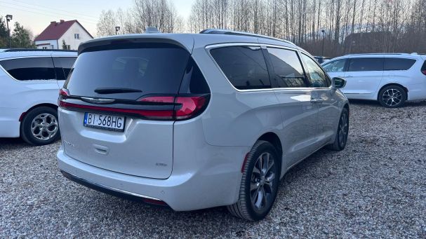 Chrysler Pacifica 221 kW image number 3