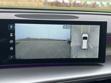 Car image 34