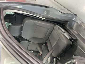 Car image 36