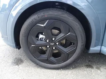 Car image 30