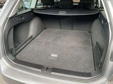 Car image 31