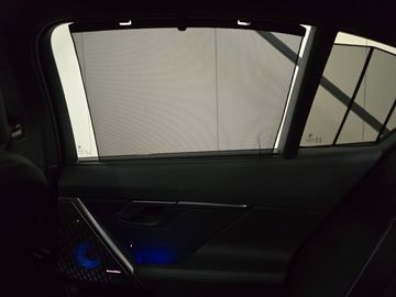 Car image 36