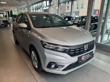 Car image 3