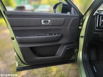 Car image 33