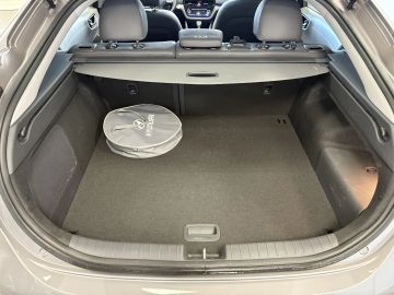 Car image 27