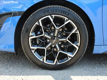 Car image 41