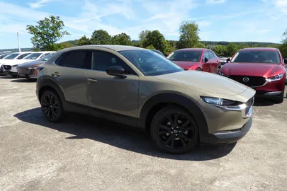 Car image 3