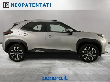 Car image 2