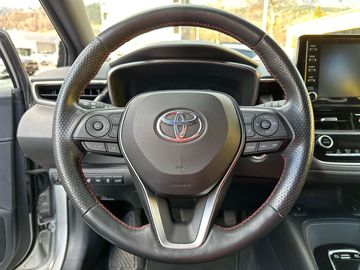 Car image 11