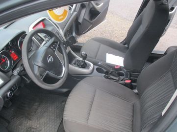 Car image 12