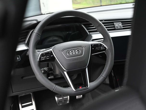 Audi SQ8 e-tron 370 kW image number 17