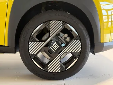 Car image 24