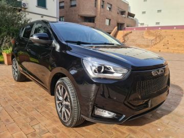 Car image 26
