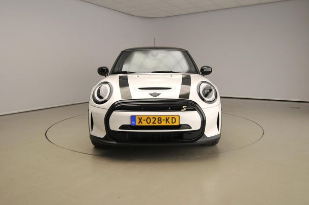 Mini Cooper SE Electric 135 kW image number 2