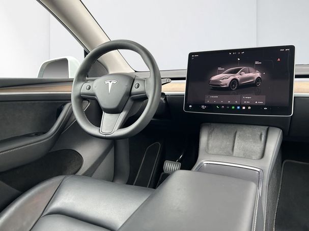 Tesla Model Y Long Range AWD 378 kW image number 12