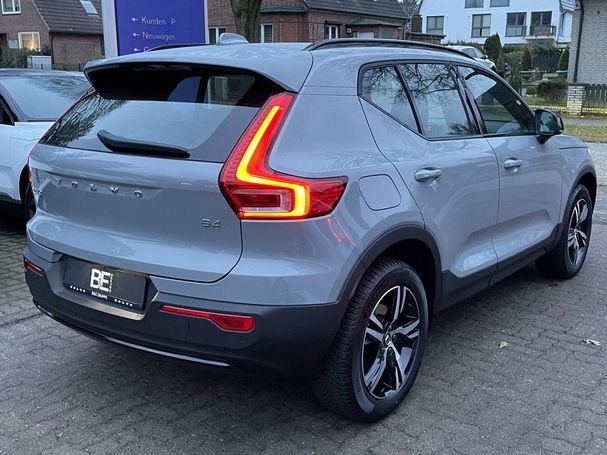 Volvo XC40 B4 Plus Dark 145 kW image number 4