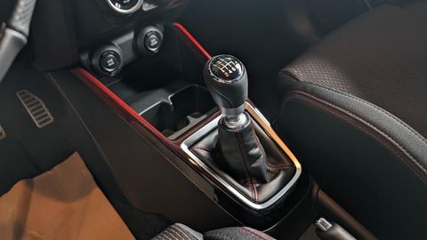 Car image 13