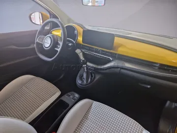 Car image 19