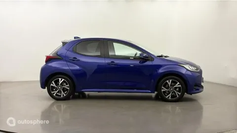 Car image 4
