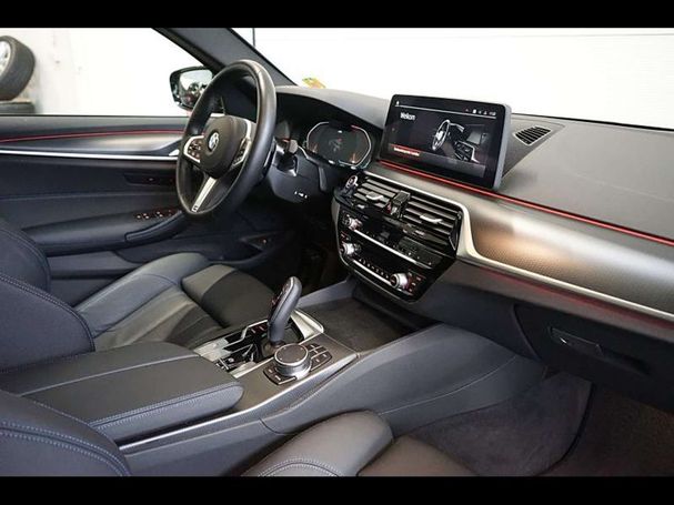 BMW 518d Touring 100 kW image number 17