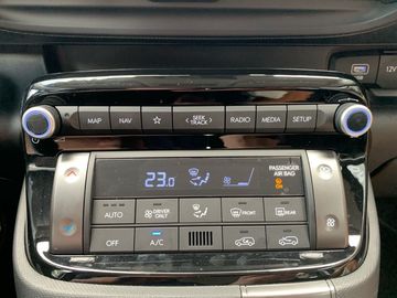 Car image 26