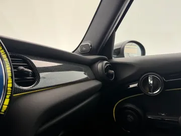 Car image 41