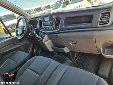 Car image 36