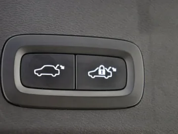 Car image 35