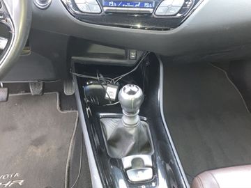 Car image 13