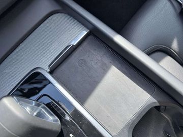 Car image 37