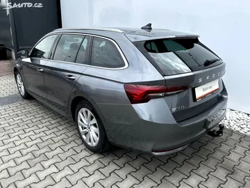 Car image 35