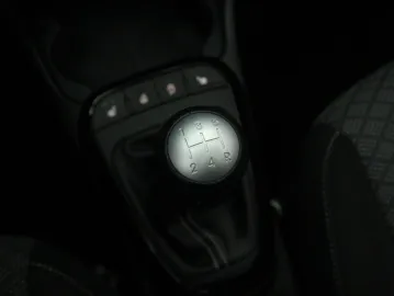 Car image 36