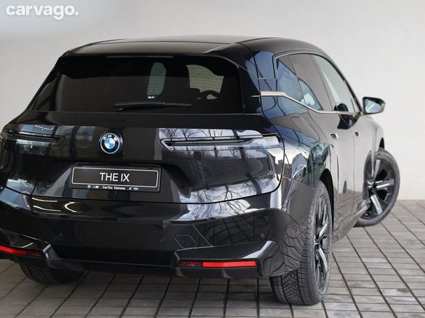 BMW iX xDrive40 240 kW image number 5