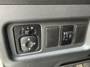 Car image 50