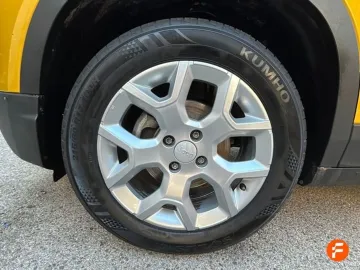 Car image 32