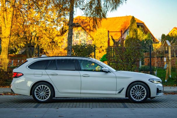 BMW 530d Touring Steptronic 210 kW image number 4