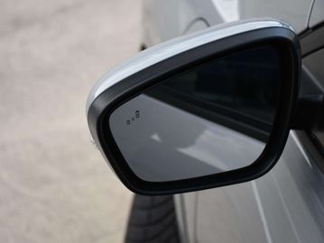 Car image 37