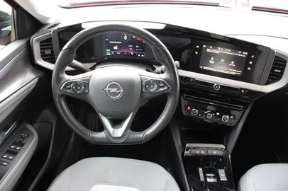 Car image 15