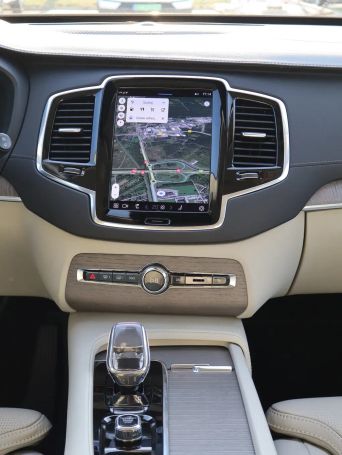 Volvo XC90 AWD 184 kW image number 12