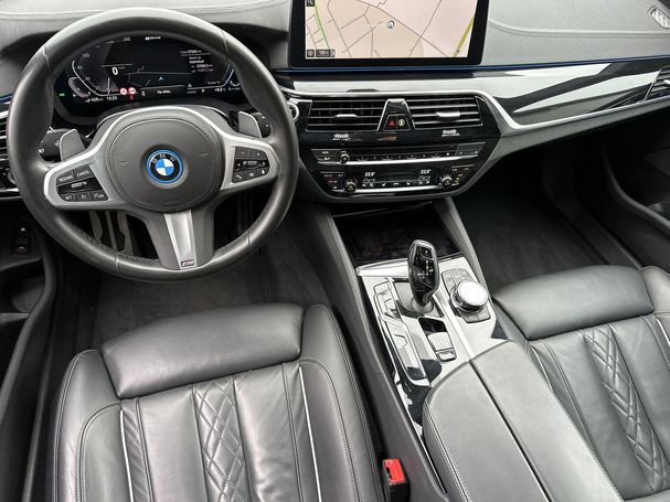 BMW 530 Touring xDrive 215 kW image number 17