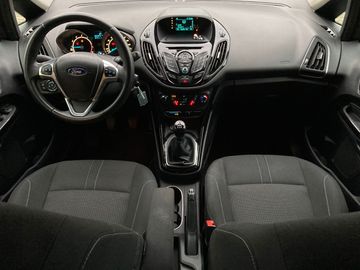 Car image 12