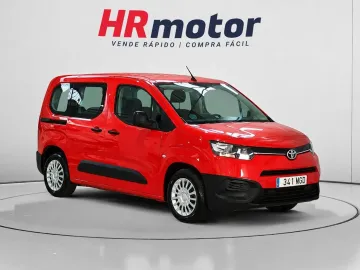 Car image 3