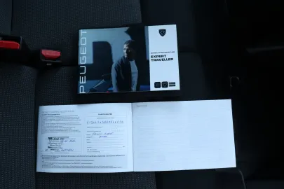 Car image 35