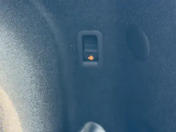 Car image 49