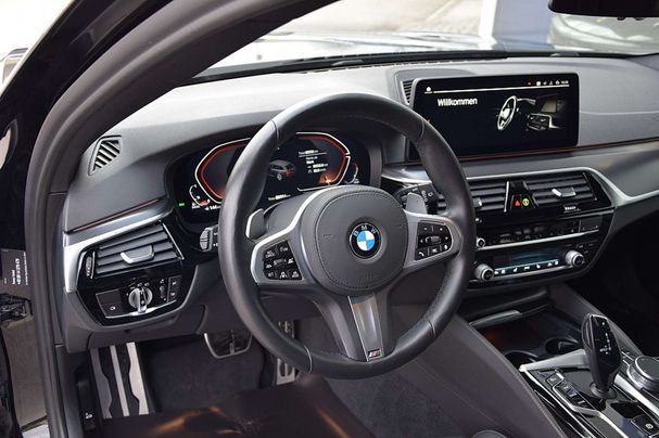 BMW 530d Touring xDrive 210 kW image number 5