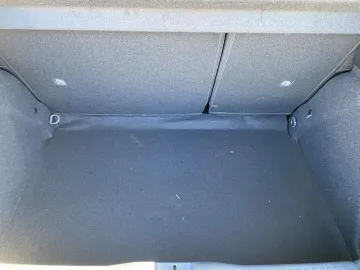 Car image 38