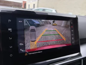 Car image 28