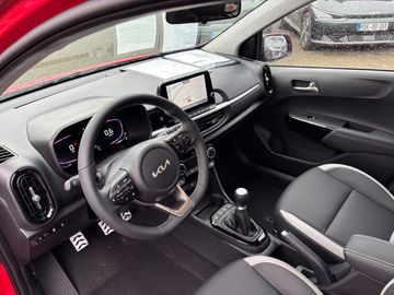 Car image 11